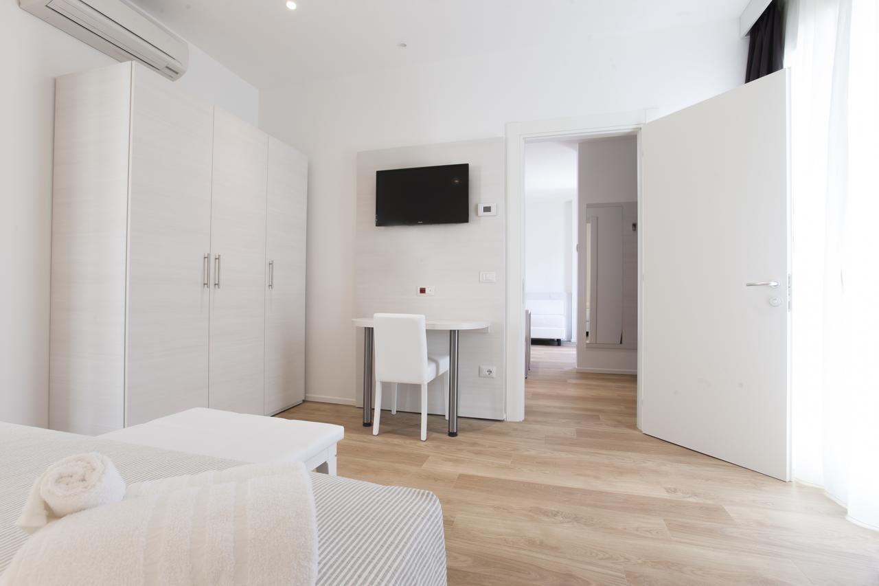 Hotel Houston Suites ริมินี ภายนอก รูปภาพ