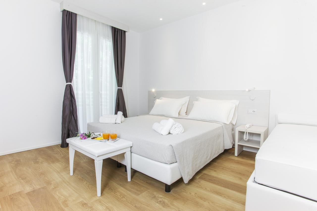 Hotel Houston Suites ริมินี ภายนอก รูปภาพ