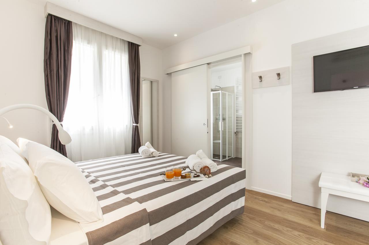 Hotel Houston Suites ริมินี ภายนอก รูปภาพ