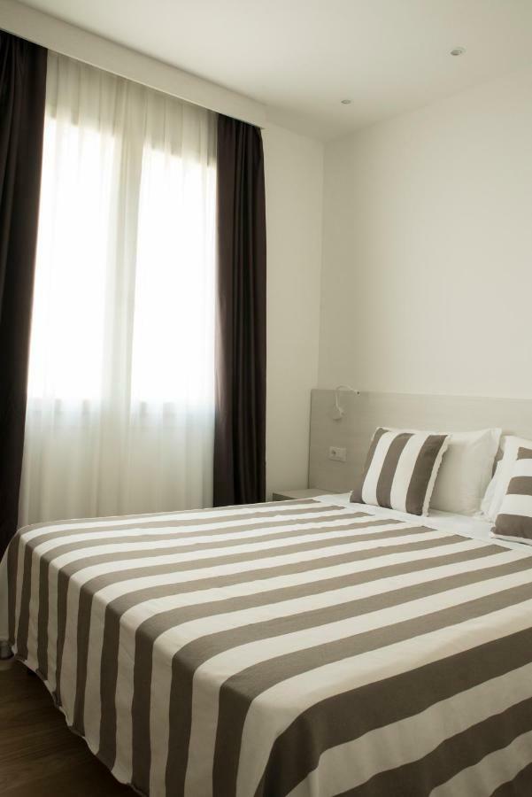 Hotel Houston Suites ริมินี ภายนอก รูปภาพ
